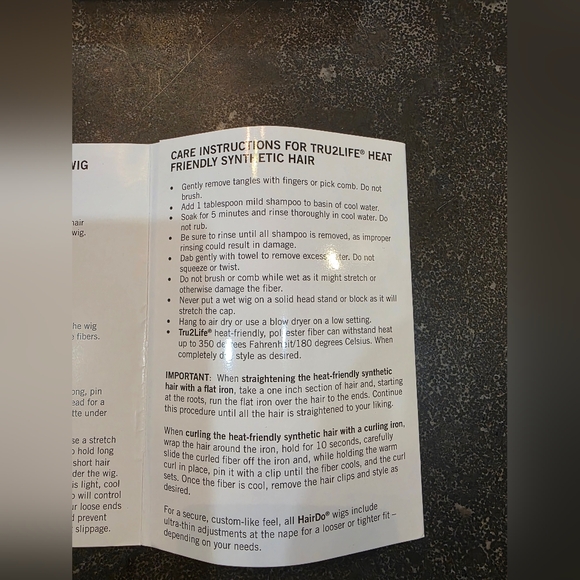 Women's HAIRUWEAR WIG Free Shipping - Picture 7 of 15